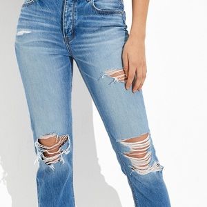 American eagle low-rise tomgirl jeans size 10 they are new with tags..